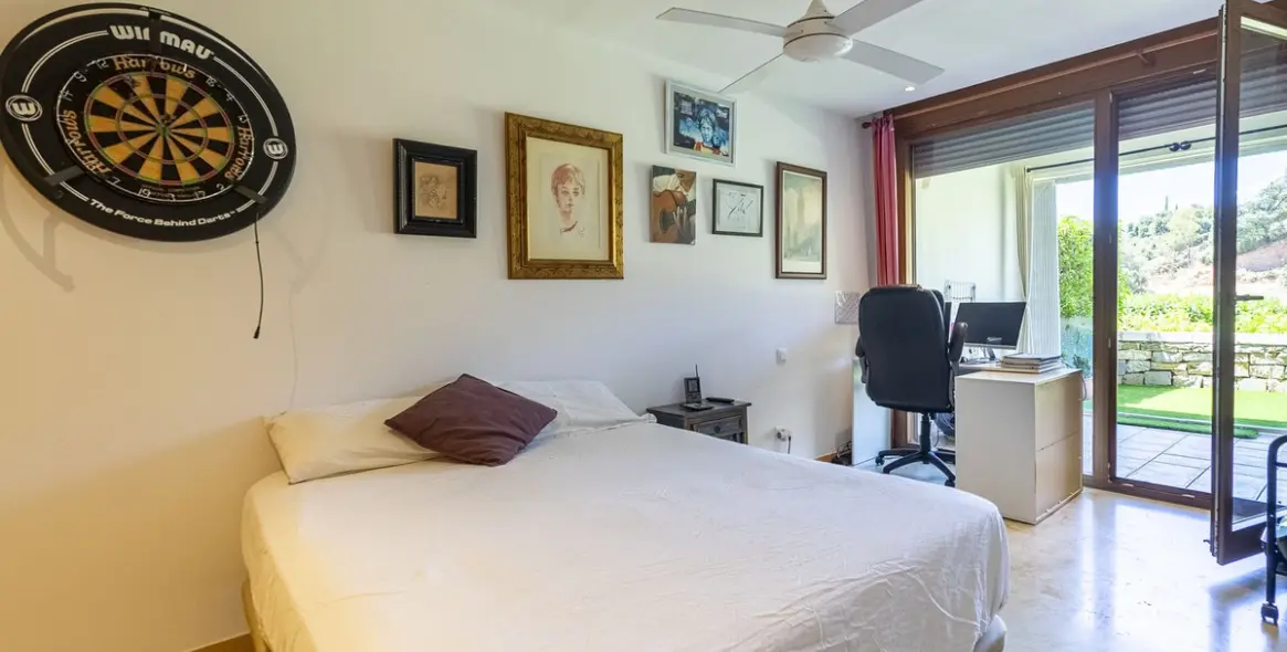 Sale of duplex in Altos de los Monteros 25