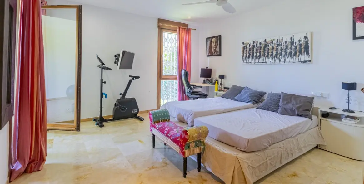 Sale of duplex in Altos de los Monteros 32