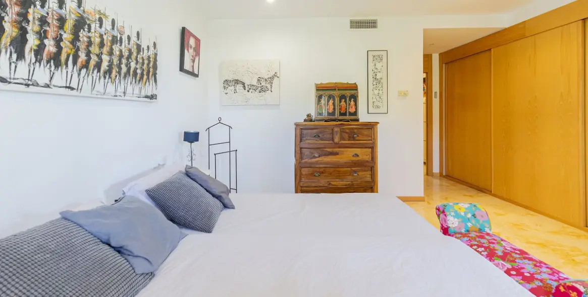 Sale of duplex in Altos de los Monteros 34