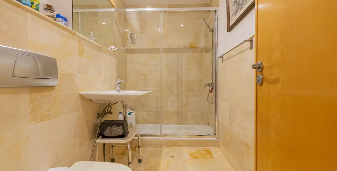 Sale of duplex in Altos de los Monteros 40