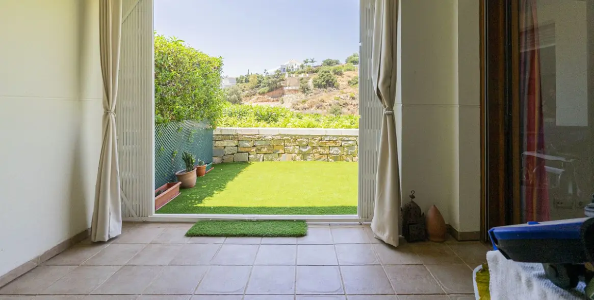 Sale of duplex in Altos de los Monteros 45