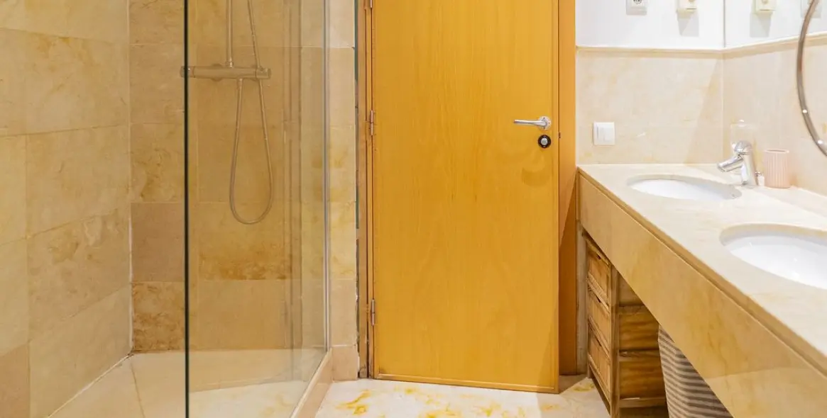 Sale of duplex in Altos de los Monteros 46