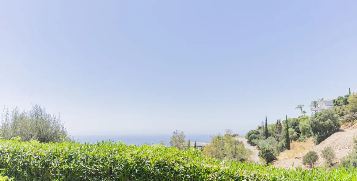 Sale of duplex in Altos de los Monteros 51