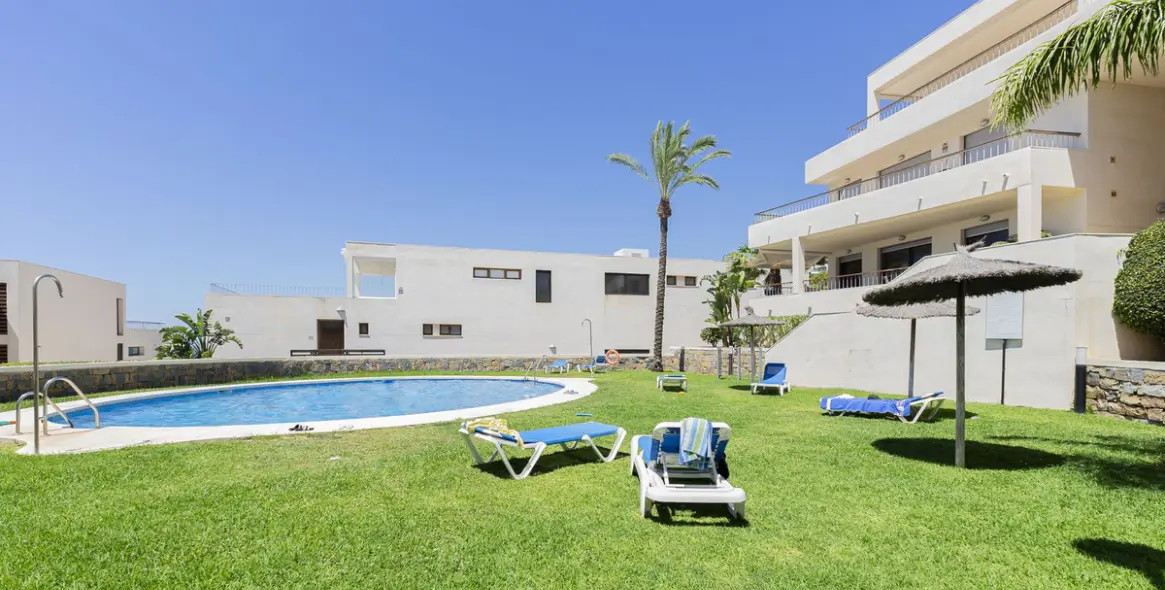 Sale of duplex in Altos de los Monteros 54