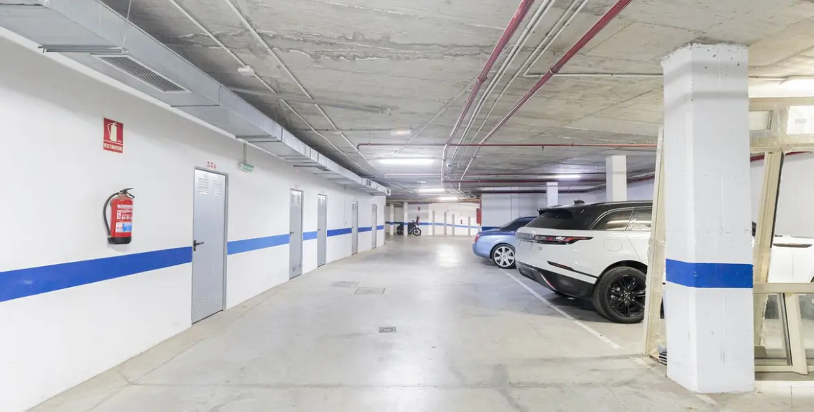 Sale of duplex in Altos de los Monteros 58