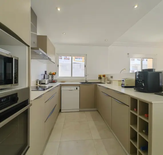 Middle floor apartment R5173900