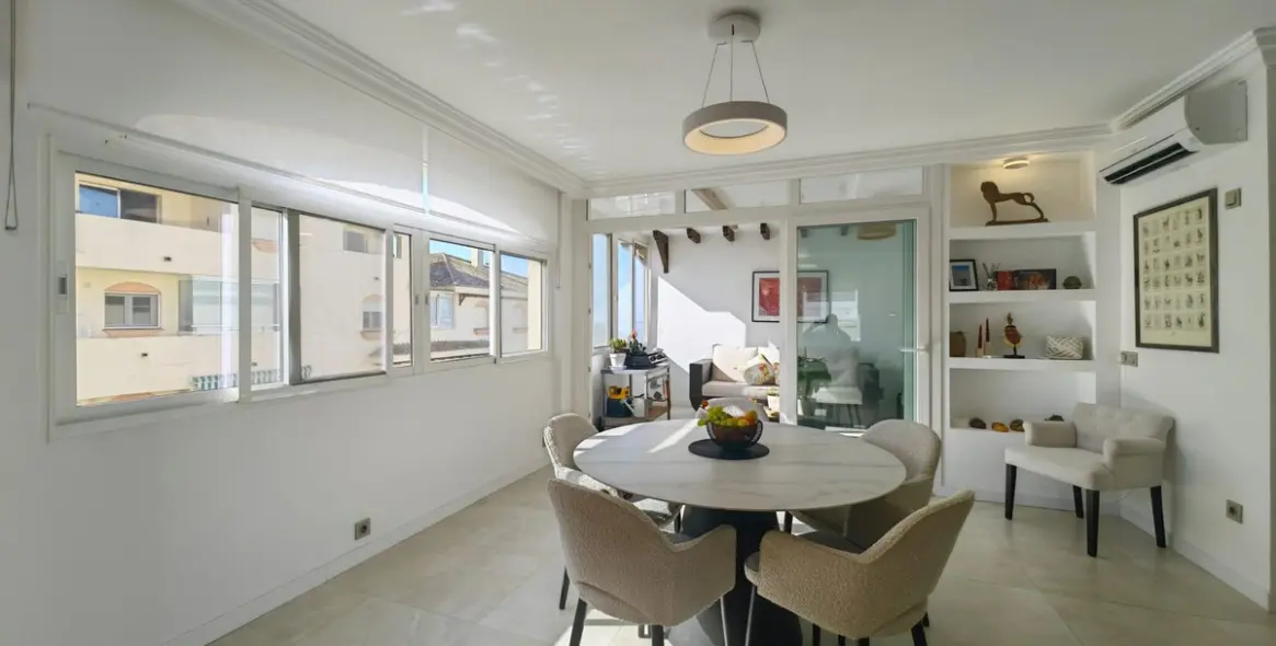 Продажа апартаментов на среднем этаже в Estepona (район Estepona) 7