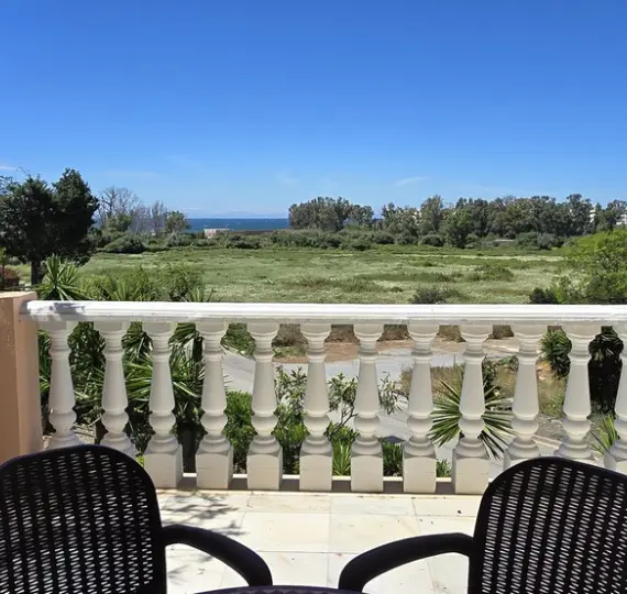 Sale of penthouse duplex in Estepona
