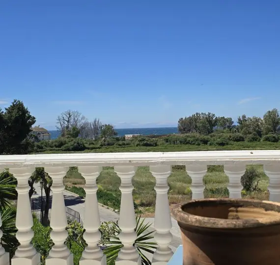 Sale of penthouse duplex in Estepona