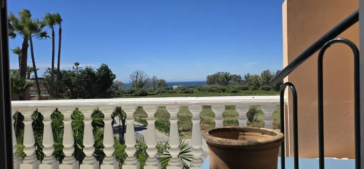 Sale of penthouse duplex in Estepona 3