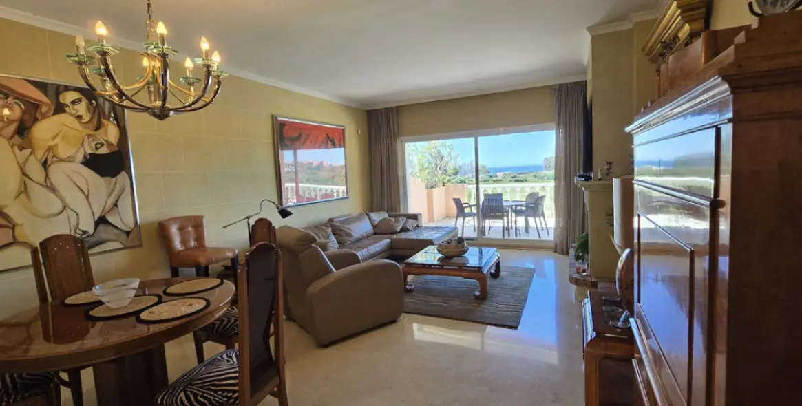 Sale of penthouse duplex in Estepona 5