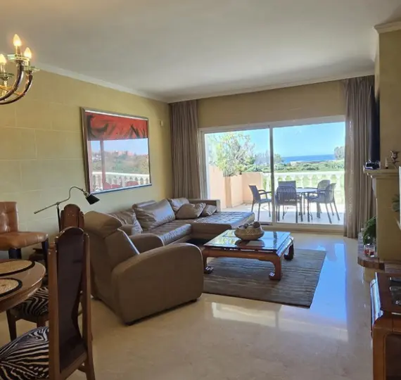 Sale of penthouse duplex in Estepona