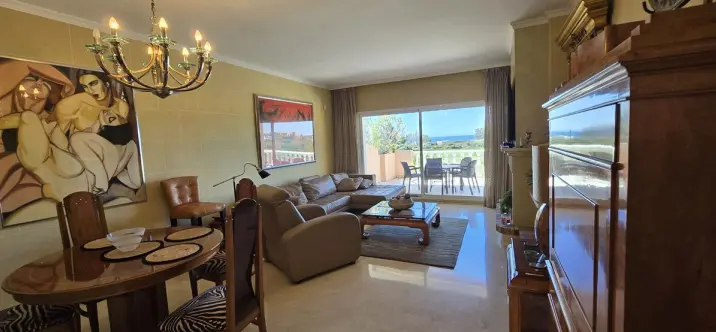 Sale of penthouse duplex in Estepona 4