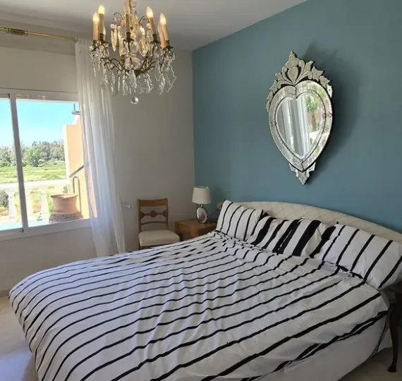 Sale of penthouse duplex in Estepona
