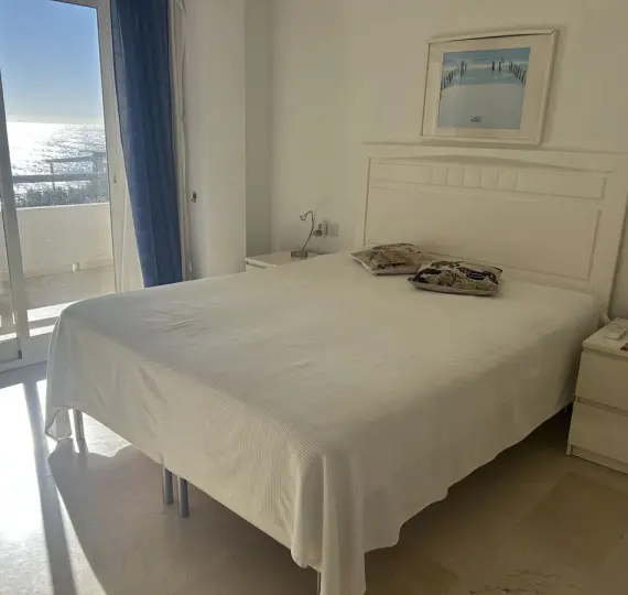 Продажа апартаментов на среднем этаже в Torrenueva