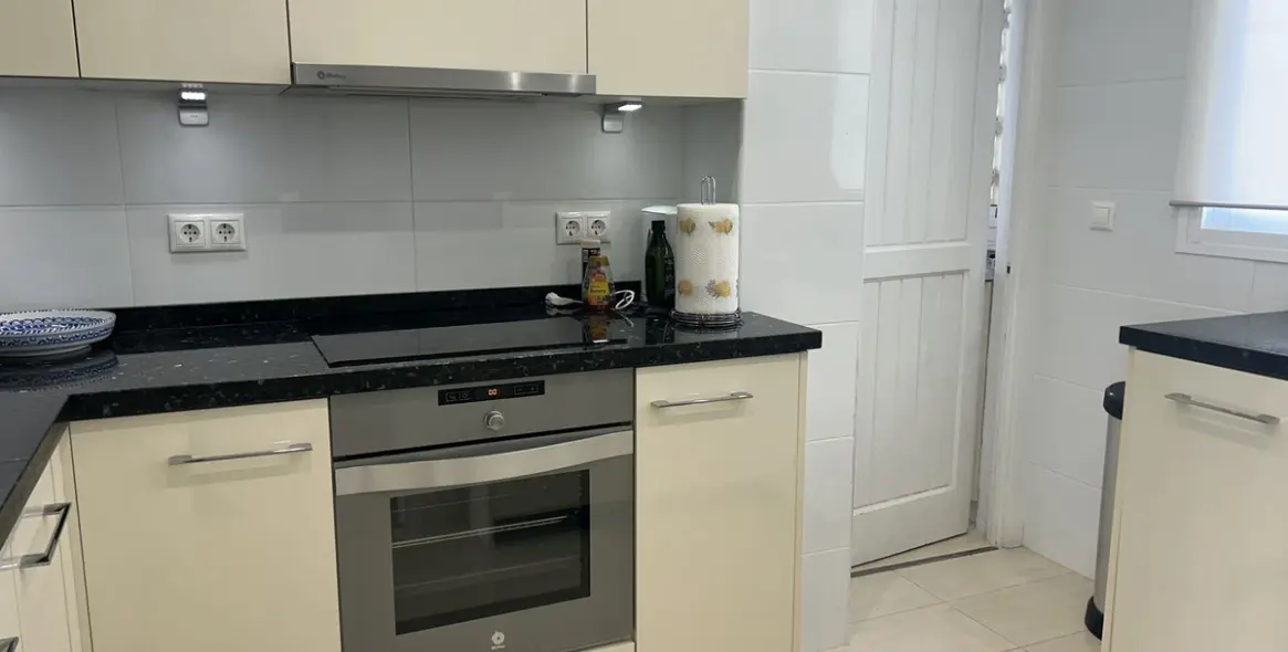 Продажа апартаментов на среднем этаже в Torrenueva 8