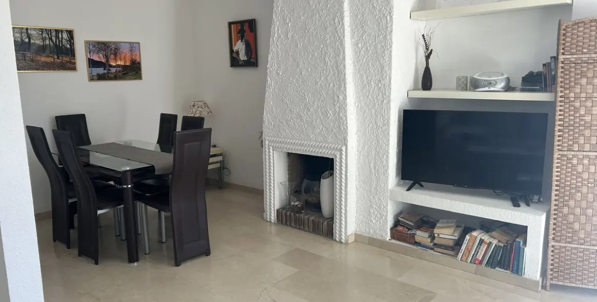 Продажа апартаментов на среднем этаже в Torrenueva 16