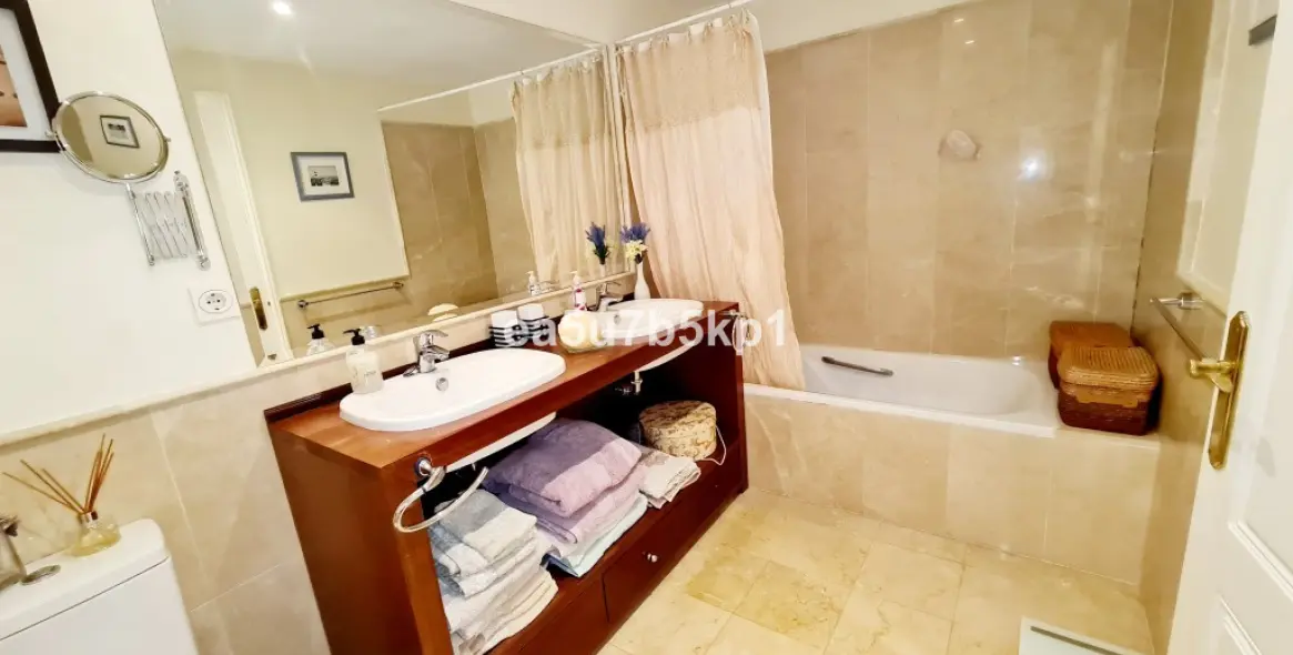 Продажа пентхауса в New Golden Mile 11