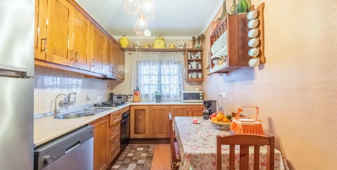 Sale of ground floor apartment in Benahavís 4