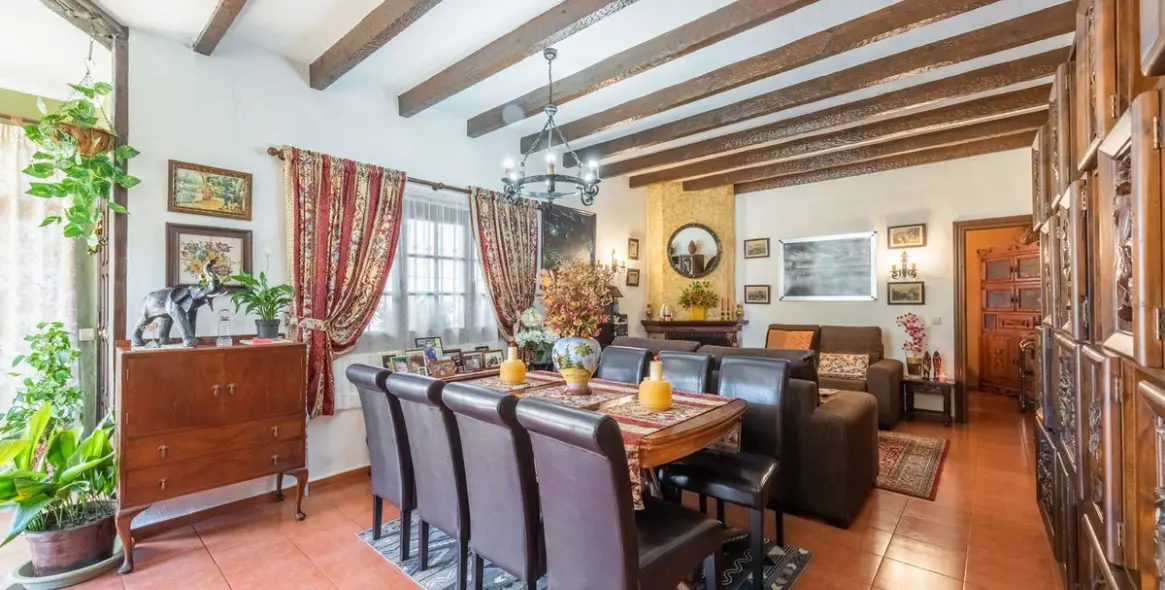 Sale of ground floor apartment in Benahavís 8