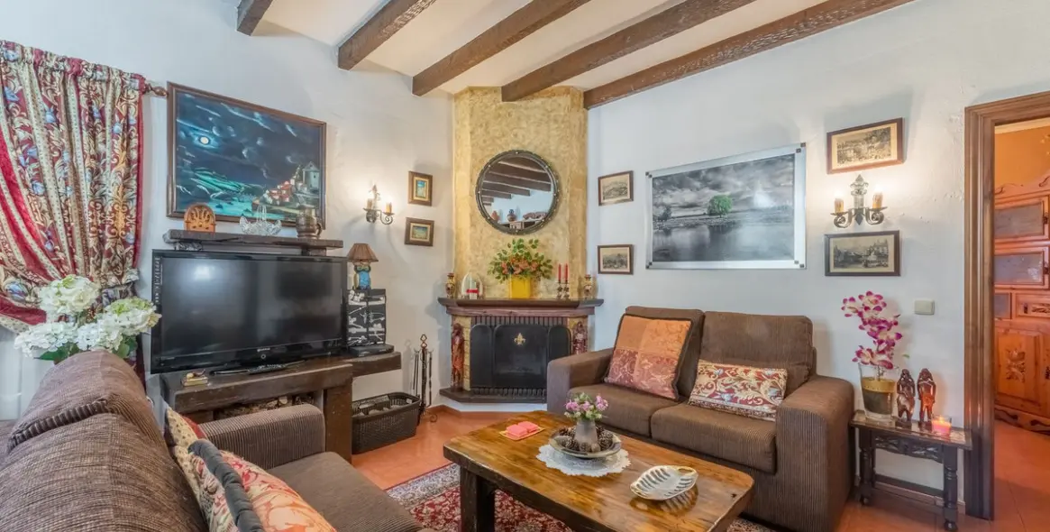 Sale of ground floor apartment in Benahavís 9