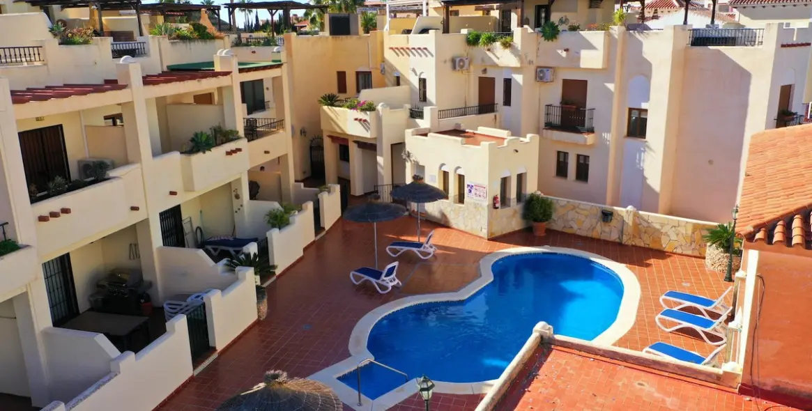 Продажа дома на две семьи в Nerja 1