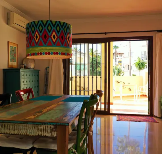 Продажа дома на две семьи в Nerja