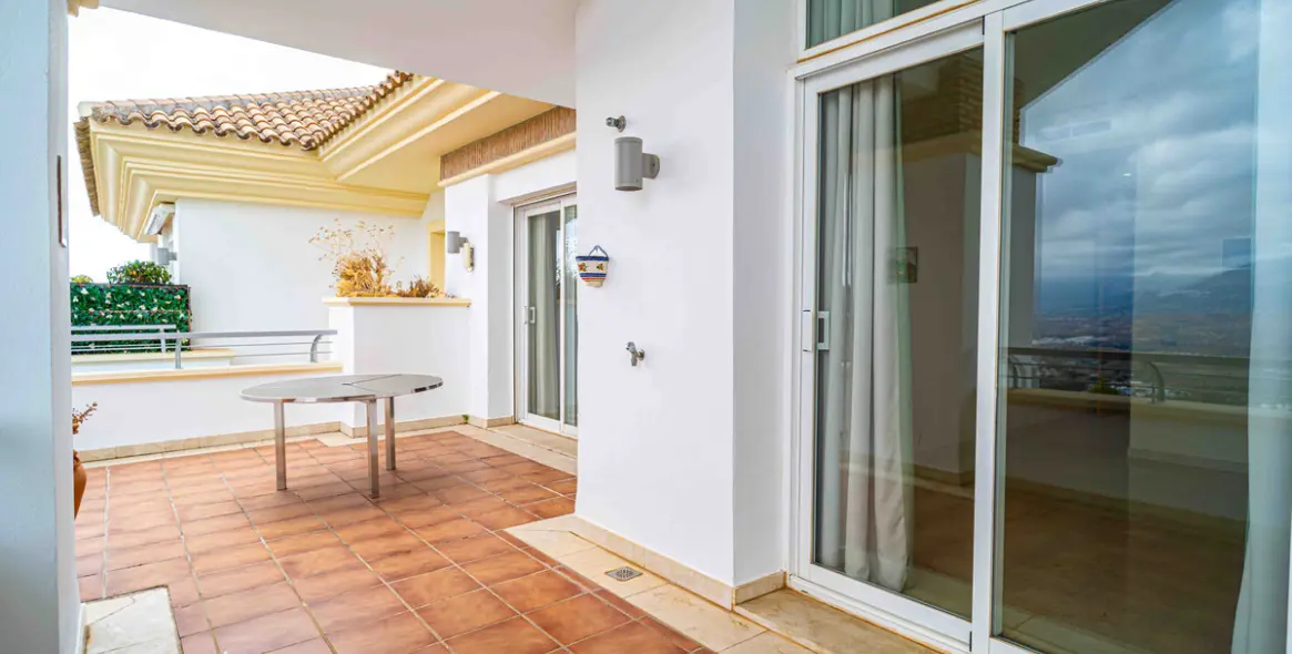 Sale of penthouse duplex in La Cala Golf 4