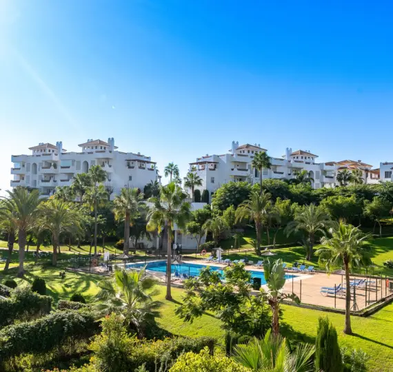 Middle floor apartment R4901584