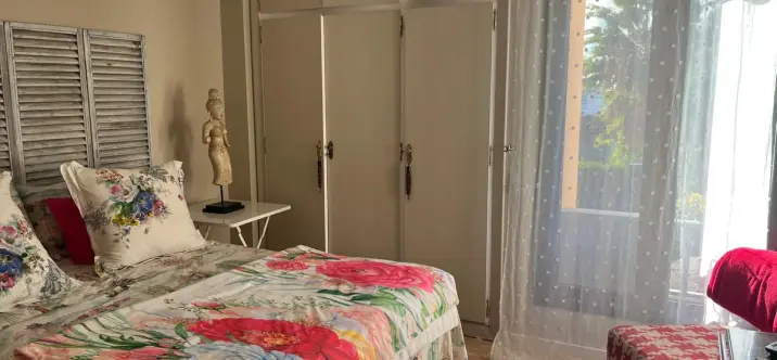 Sale of middle floor apartment in Puerto Banús 1