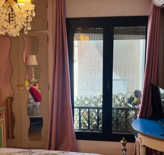 Sale of middle floor apartment in Puerto Banús