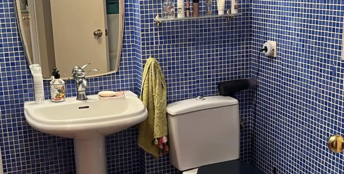 Sale of middle floor apartment in Puerto Banús 8