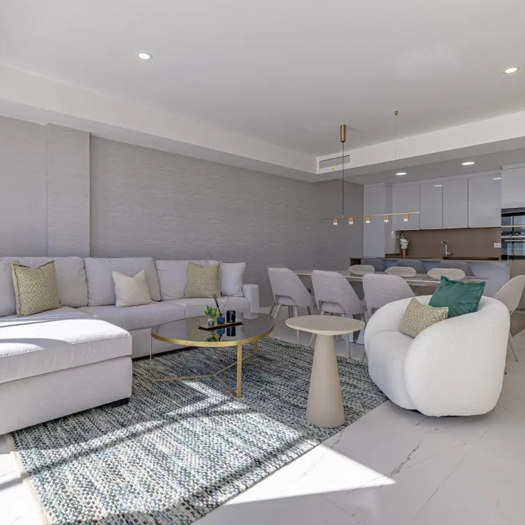 Sale of middle floor apartment in Casares Playa