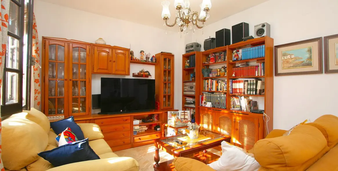 Sale of ground floor apartment in Fuengirola 2