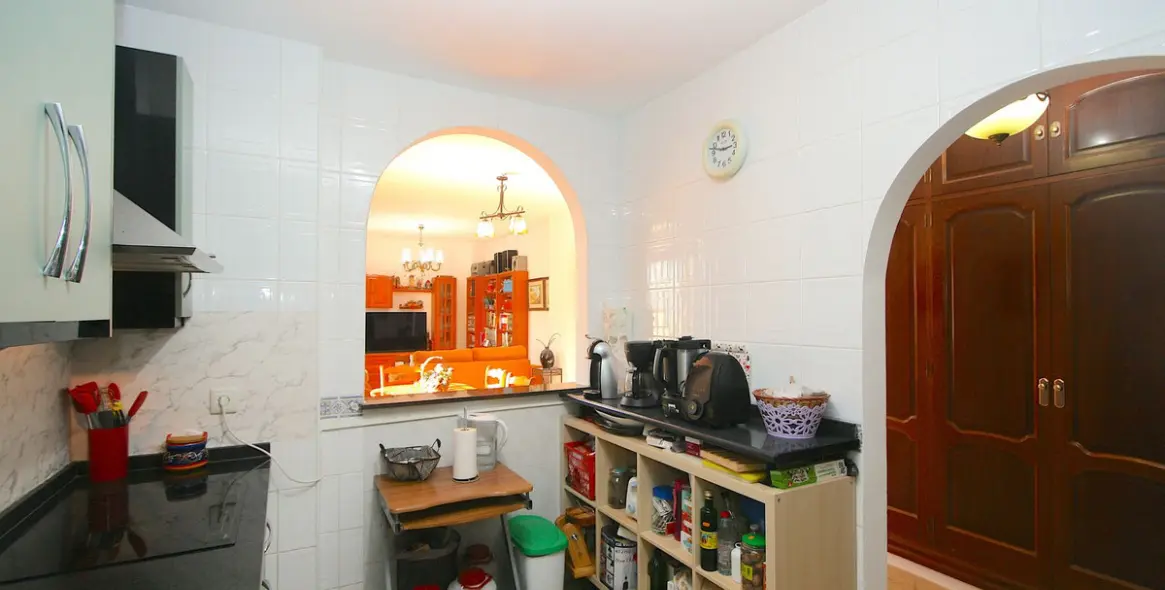 Sale of ground floor apartment in Fuengirola 10