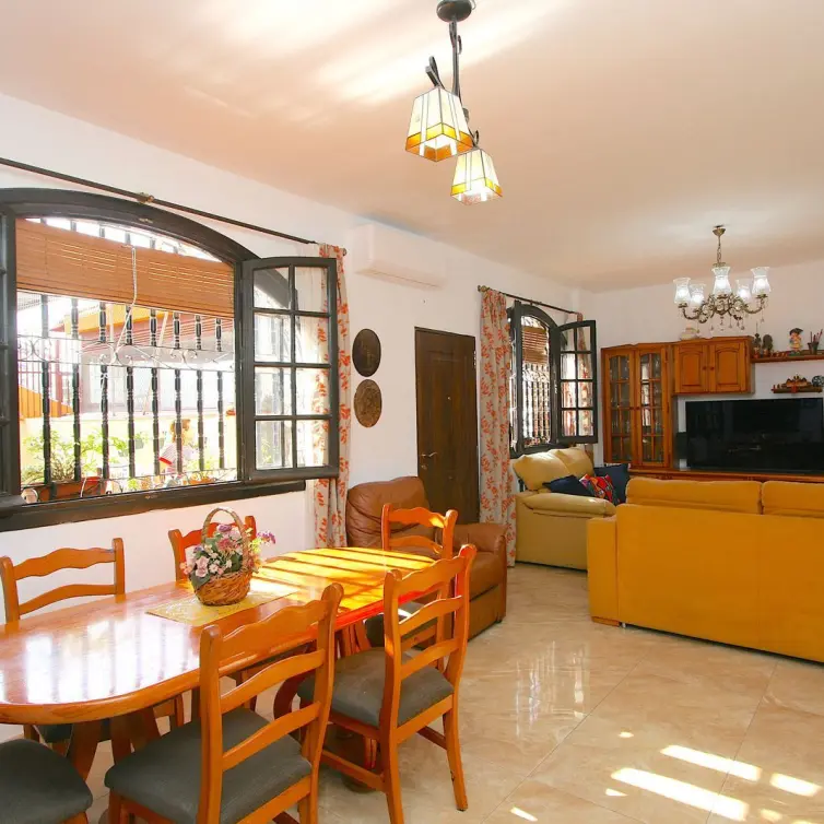 Sale of ground floor apartment in Fuengirola