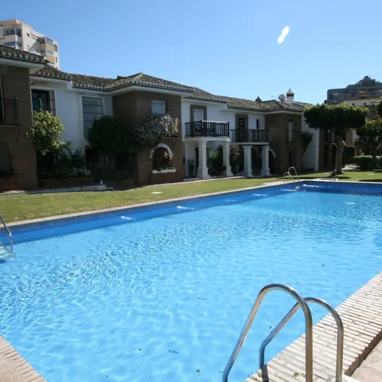 Sale of ground floor apartment in Fuengirola