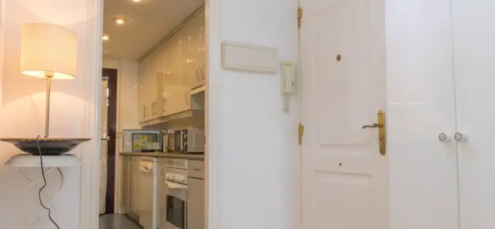 Sale of middle floor apartment in Nueva Andalucía 1