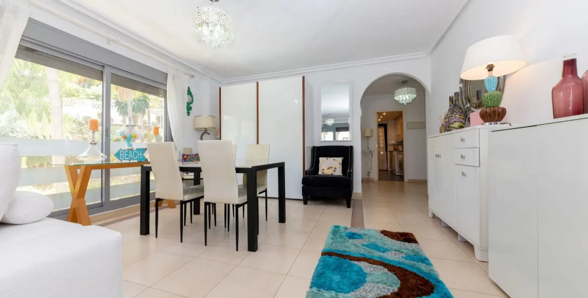 Sale of middle floor apartment in Nueva Andalucía 7