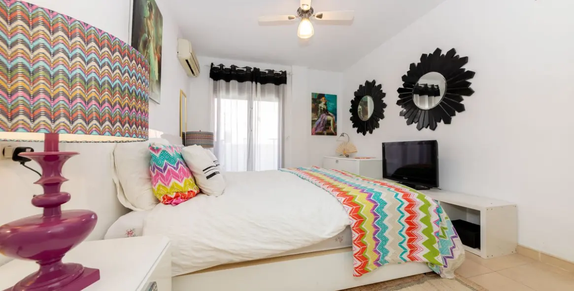 Sale of middle floor apartment in Nueva Andalucía 11