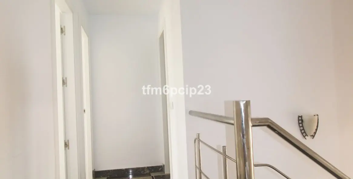 Sale of townhouse in La Duquesa 21