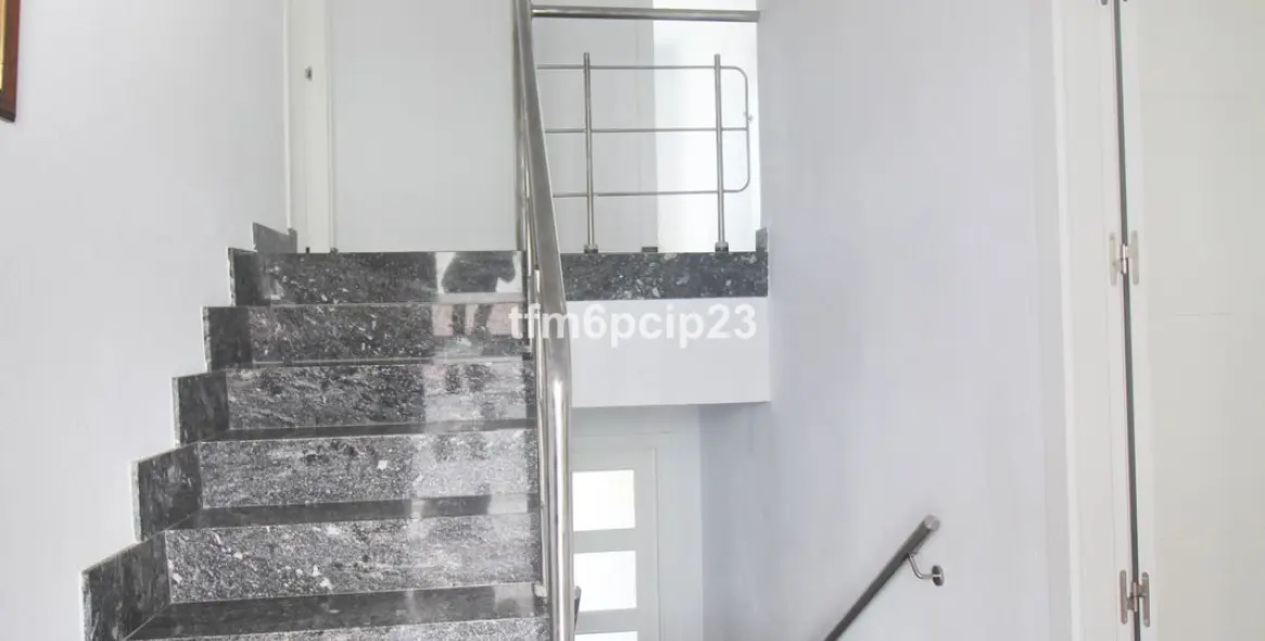 Sale of townhouse in La Duquesa 26