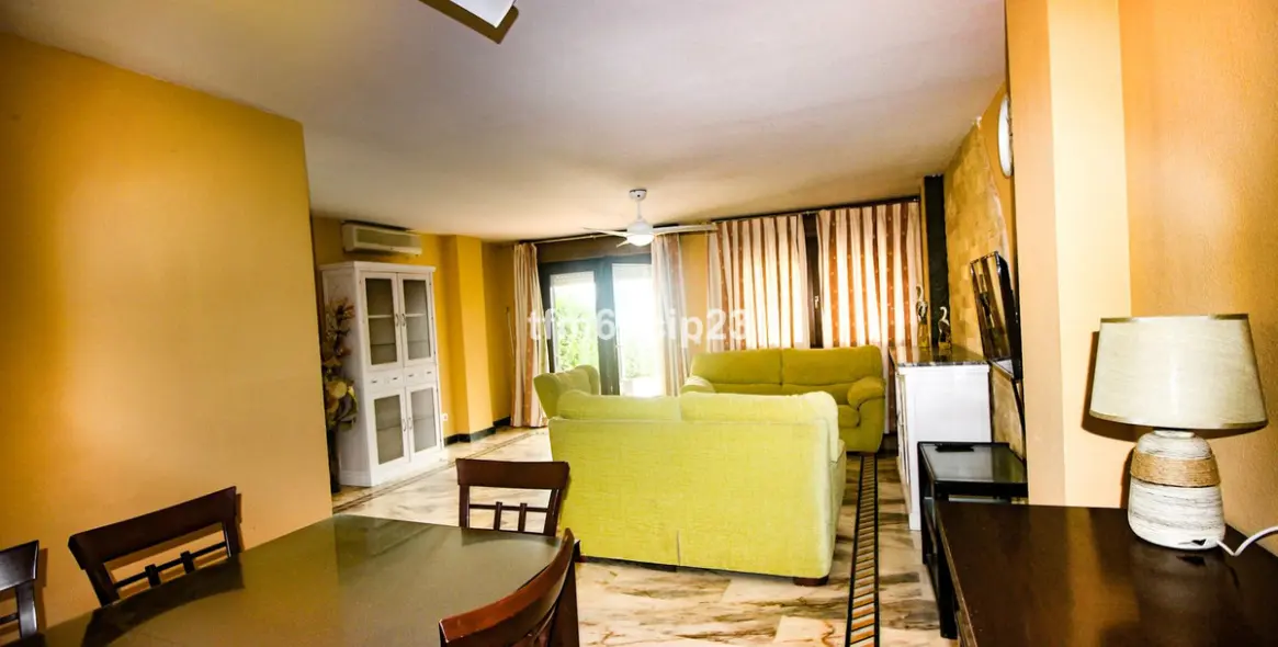 Sale of townhouse in La Duquesa 30