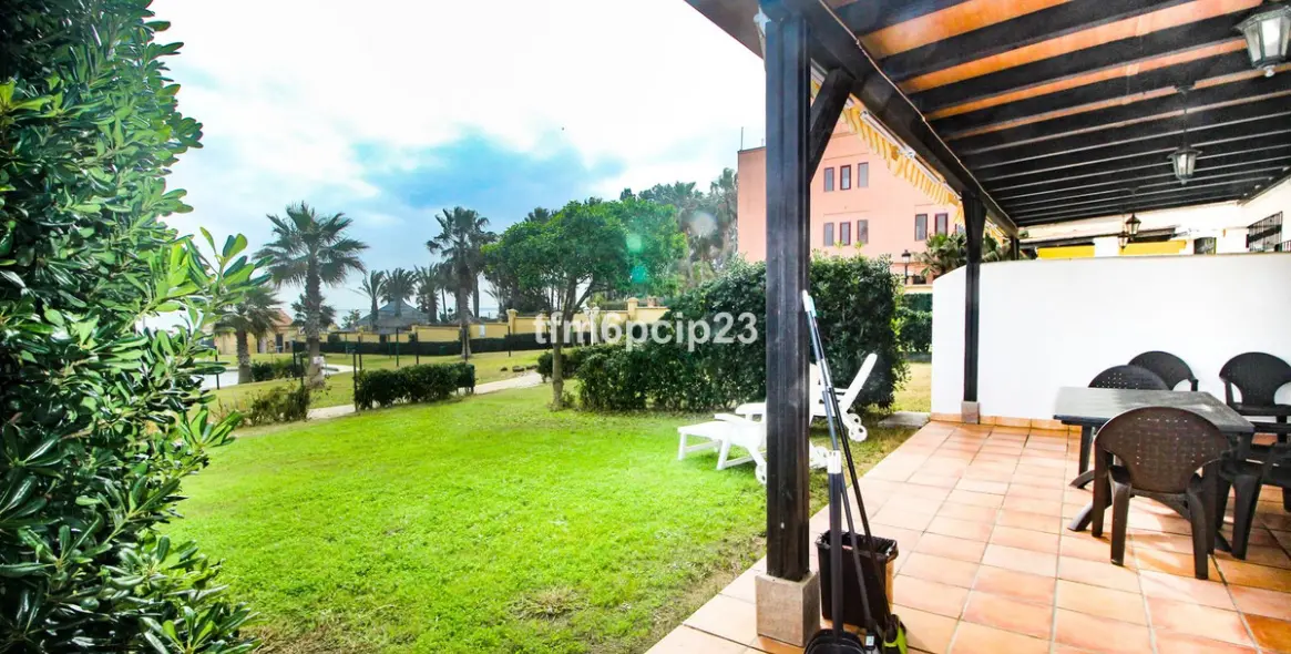 Sale of townhouse in La Duquesa 35