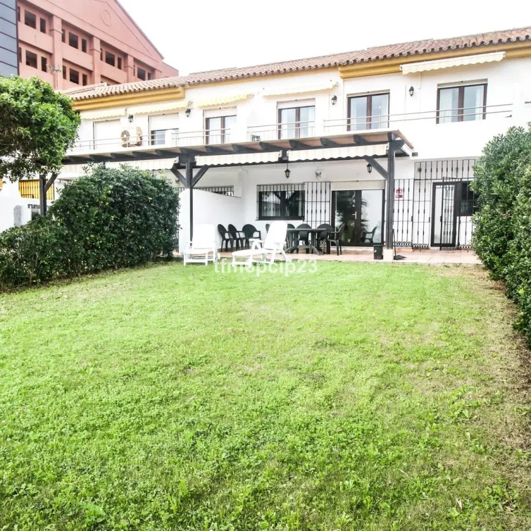 Venta de adosado en La Duquesa