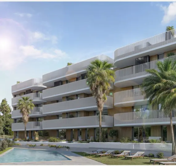 Middle floor apartment R5009176