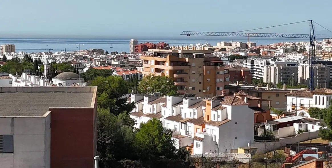 Продажа апартаментов на среднем этаже в Estepona 17