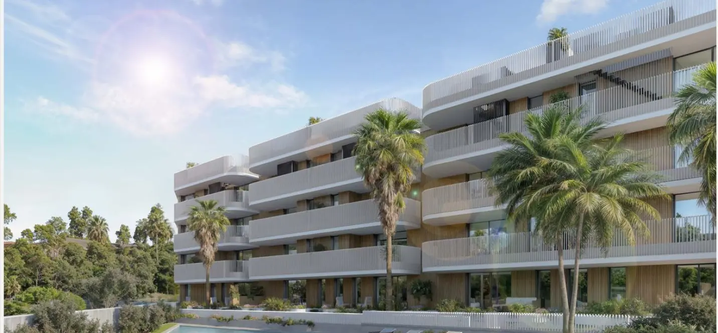 Sale of ground floor apartment in Estepona 0