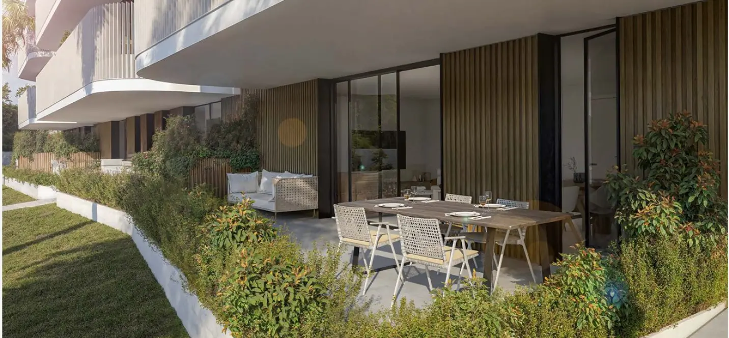 Sale of ground floor apartment in Estepona 2