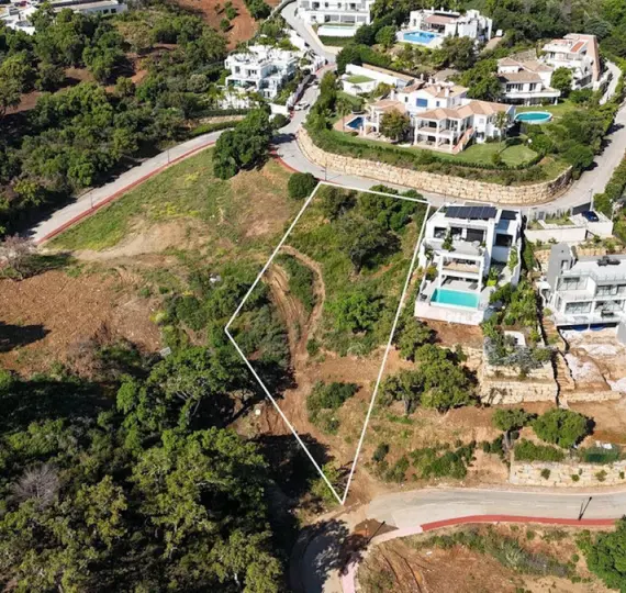 Sale of residential plot in La Mairena
